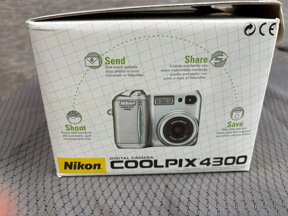 Vintage Nikon Coolpix 4300 Digital Camera 4.0 MP 3x Zoom Silver Box Manual CD